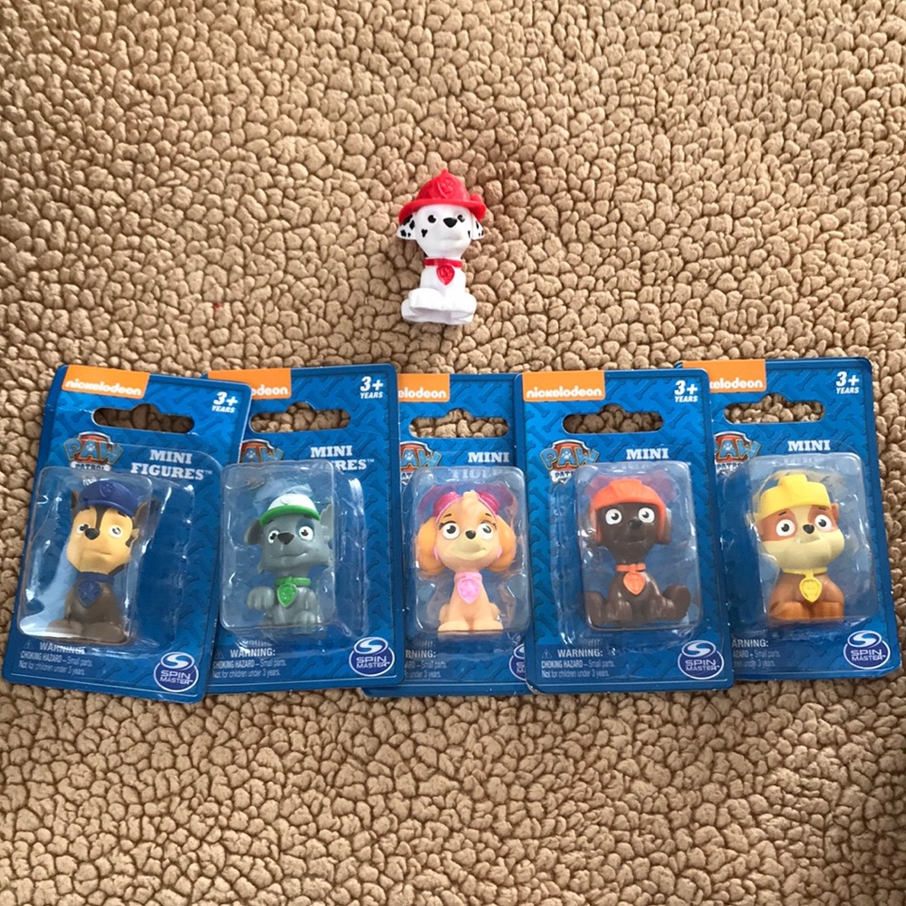 🐾 Paw Patrol figures